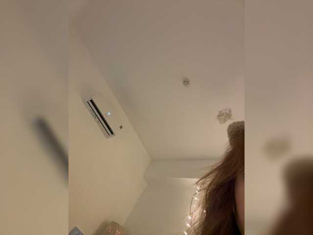 LittleDelora live cam on BongaCams