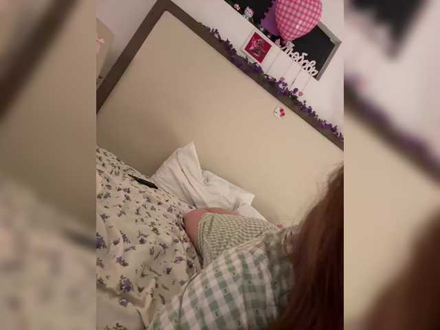 LittleDelora live cam on BongaCams