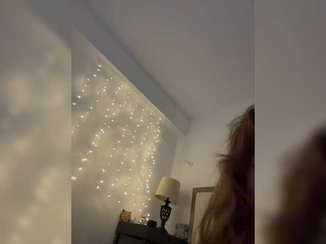 секс LittleDelora
