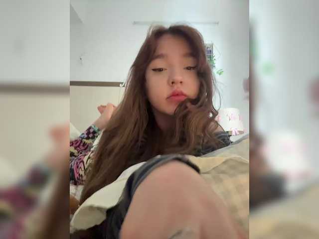 LittleDelora live cam on BongaCams