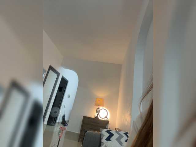 LittleDelora live cam on BongaCams