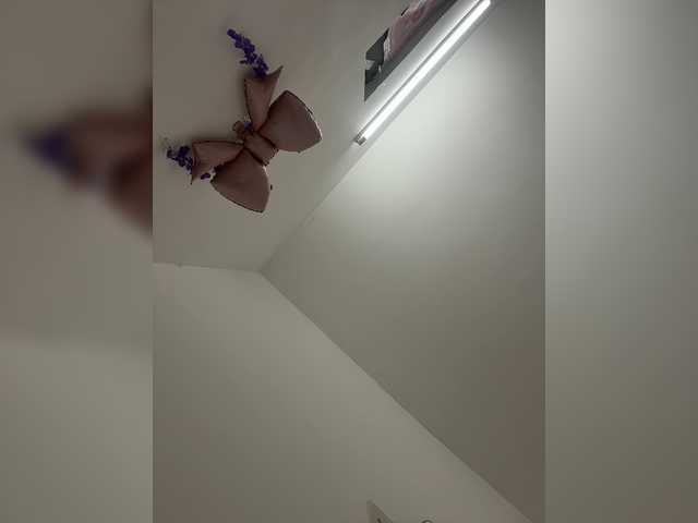 LittleDelora live cam on BongaCams