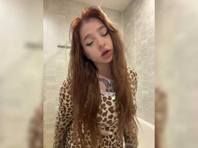  LittleDelora chat room