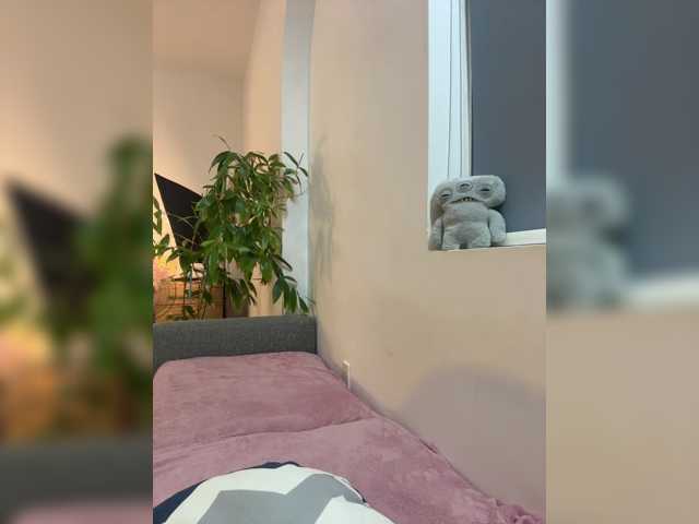 LittleDelora live cam on BongaCams