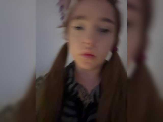 LittleDelora live cam on BongaCams