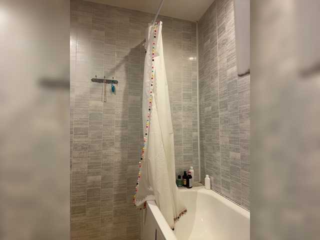  LittleDelora chat room