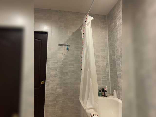 LittleDelora's BongaCams show and profile