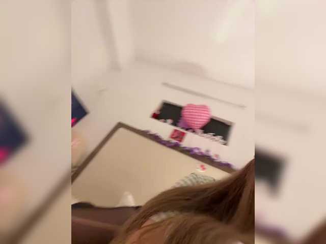 LittleDelora live cam on BongaCams