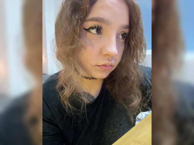 LittleDelora live cam on BongaCams