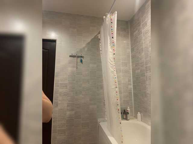  LittleDelora chat room