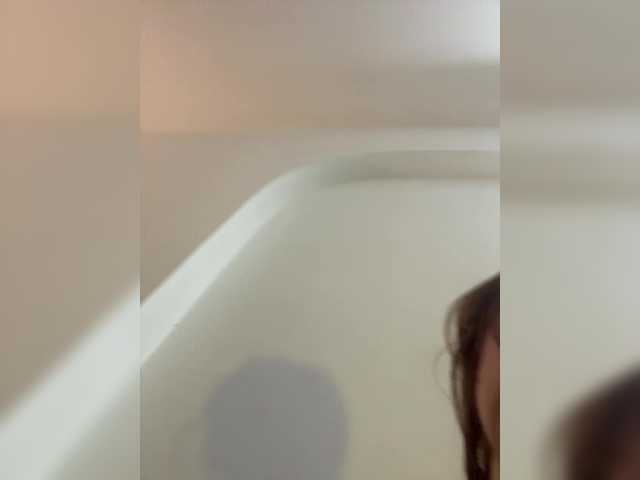 LittleDelora live cam