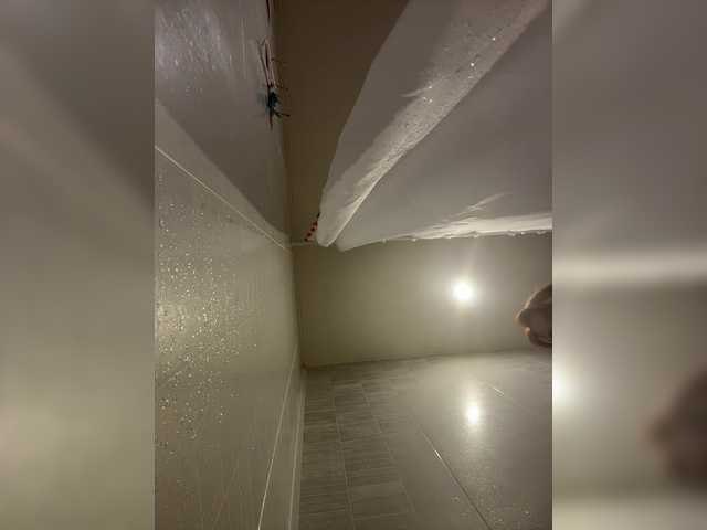 LittleDelora's BongaCams show and profile