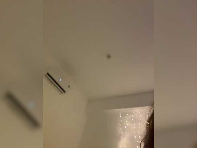 LittleDelora live cam on BongaCams
