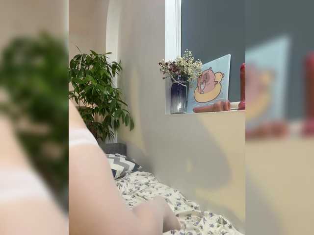 LittleDelora live cam on BongaCams