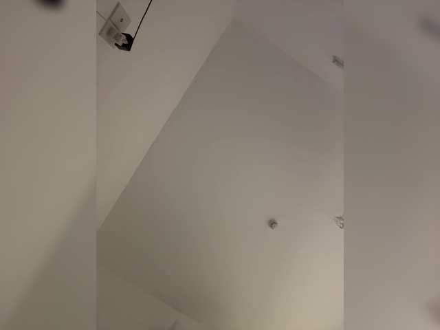 LittleDelora live cam on BongaCams