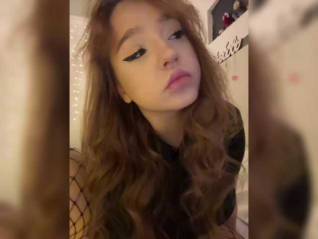 LittleDelora live cam on BongaCams