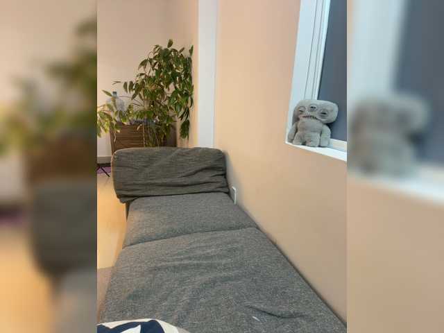 LittleDelora live cam on BongaCams