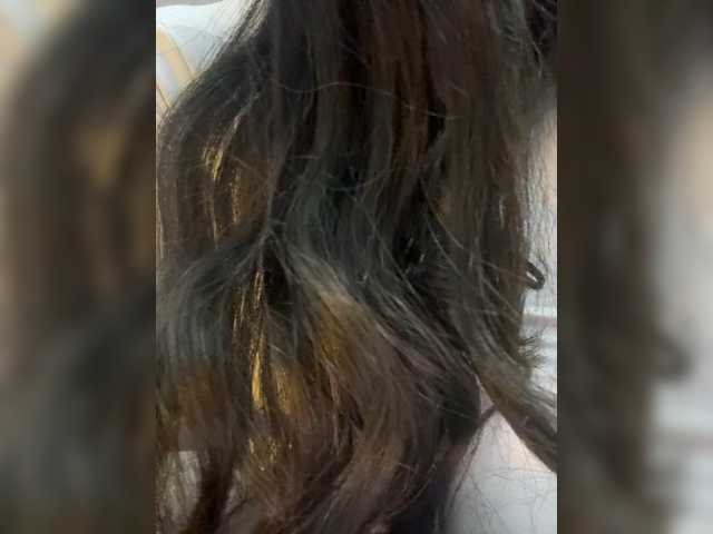LittleDelora, live now on BongaCams