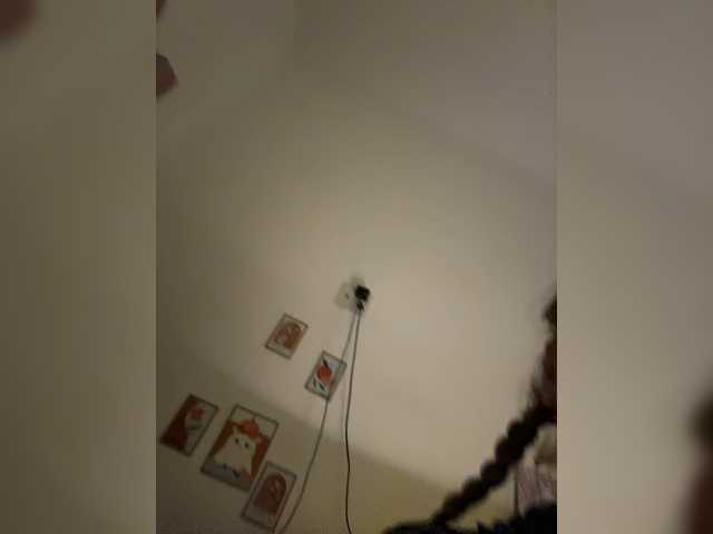 LittleDelora live cam on BongaCams