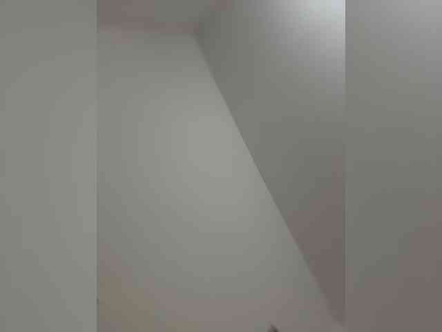LittleDilara webcam