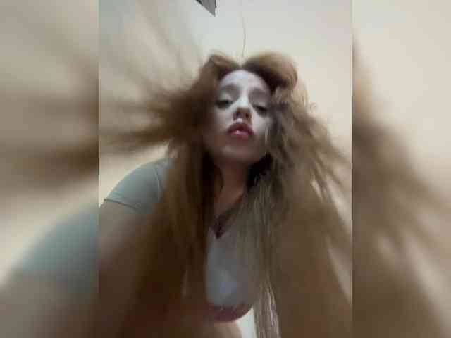 Model: LittleDilara