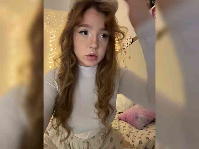 LittleDelora Sex Cam Show