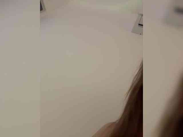 LittleDilara webcam