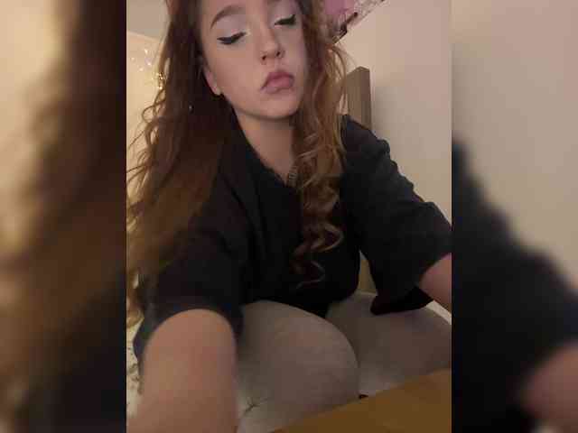 LittleDelora Sex Cam Show