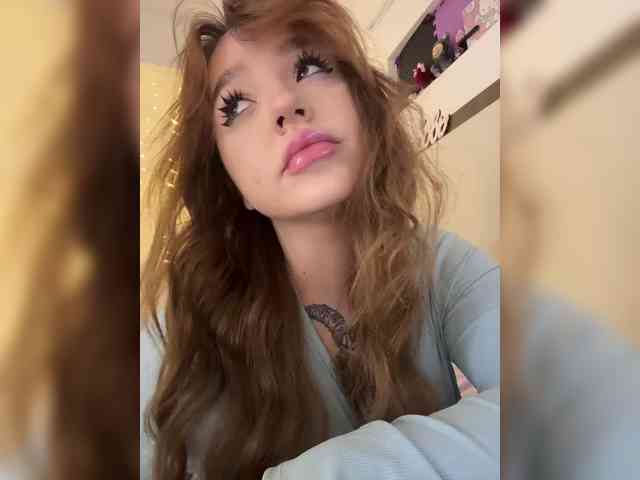 LittleDelora Sex Cam Show