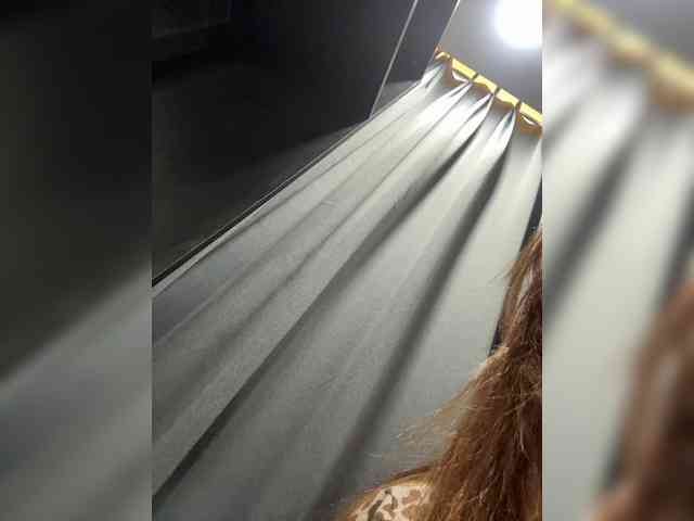 LittleDilara webcam
