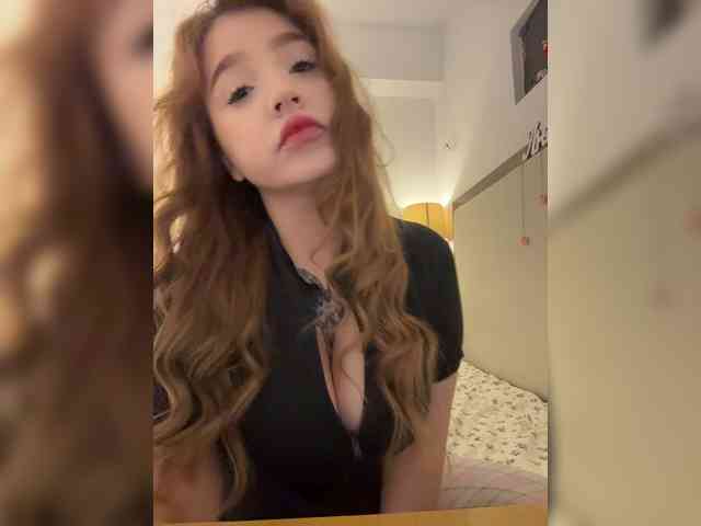 LittleDelora Sex Cam Show