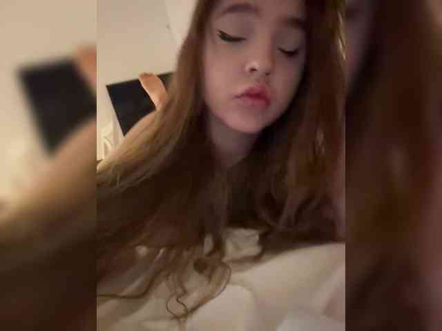 adult cam porn LittleDelora