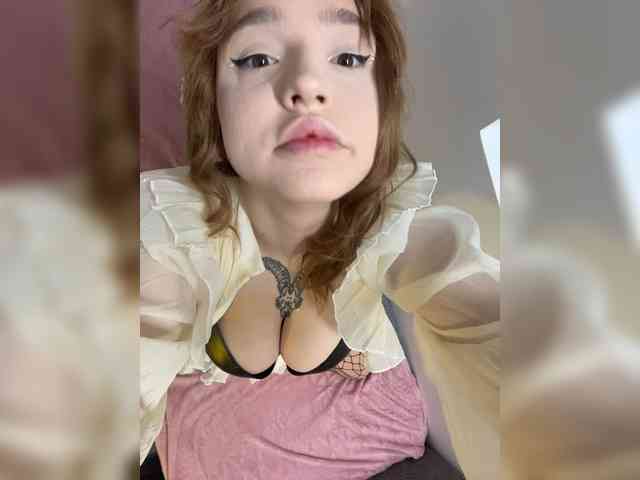 Model: DilaraSecret