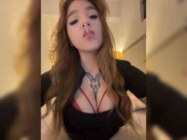 LittleDelora Sex Cam Show