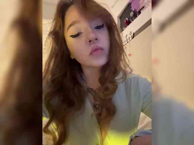 LittleDelora Sex Cam Show