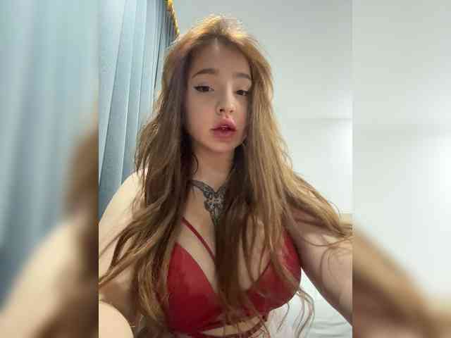 LittleDilara webcam