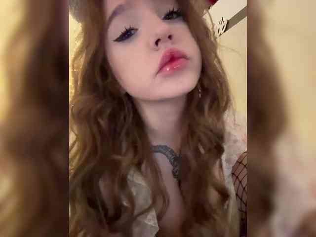LittleDelora Sex Cam Show