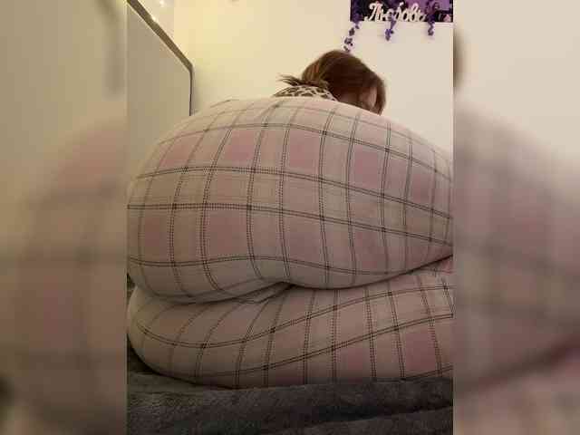 LittleDilara webcam