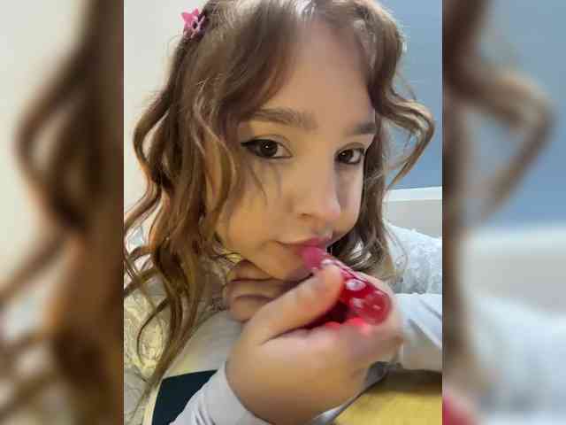 Модель: LittleDilara