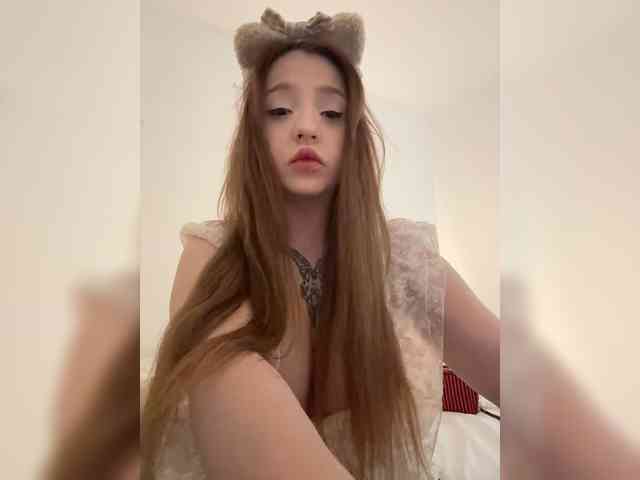 Model: LittleDilara
