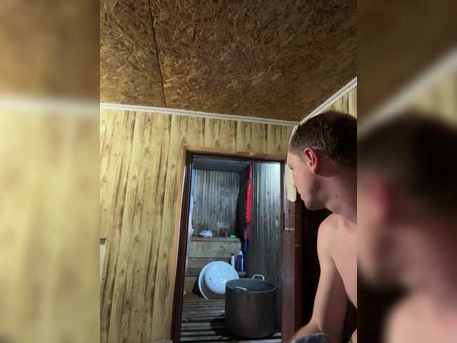 monmarter9339 live cam on BongaCams