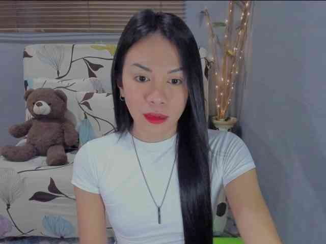 RoseBud29 Live Webcam on BongaCams