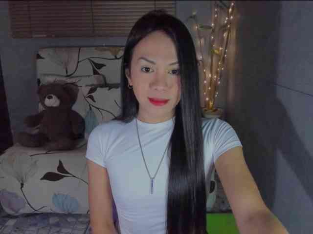 RoseBud29 Live Webcam on BongaCams