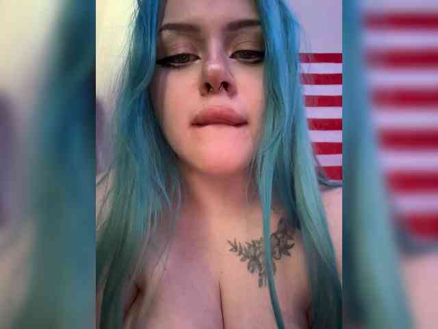 Miss_Nestle webcam