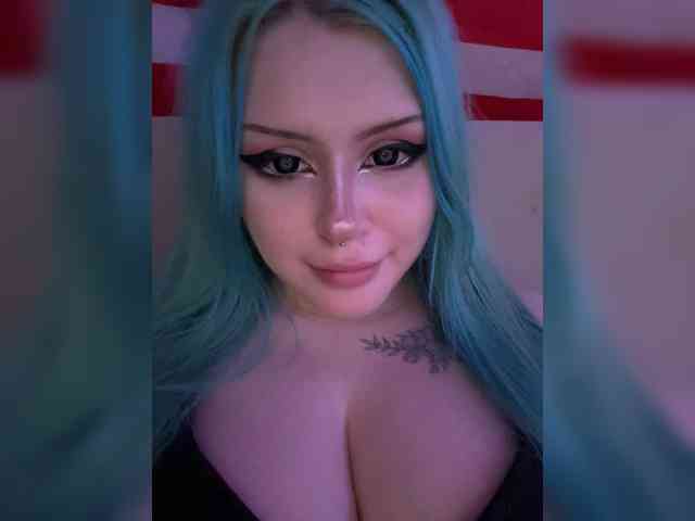 Miss_Nestle webcam