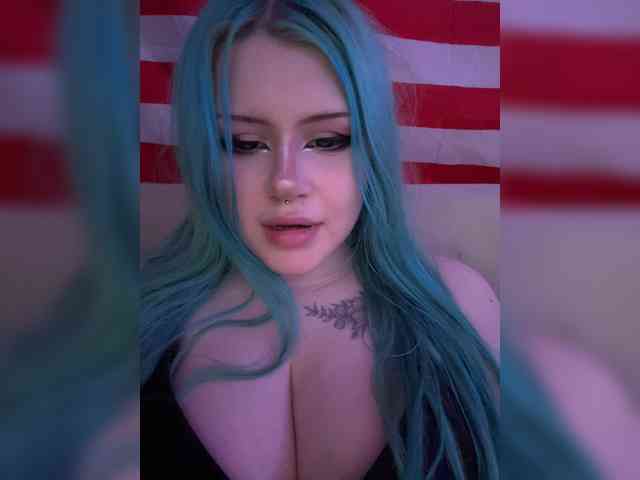Miss_Nestle webcam