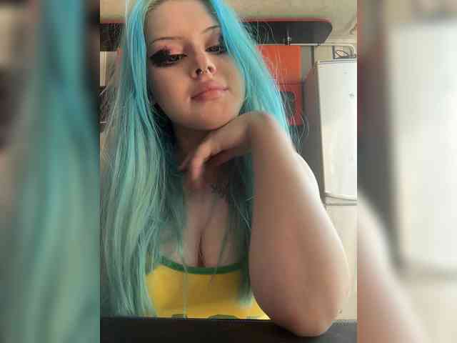 Miss_Nestle webcam