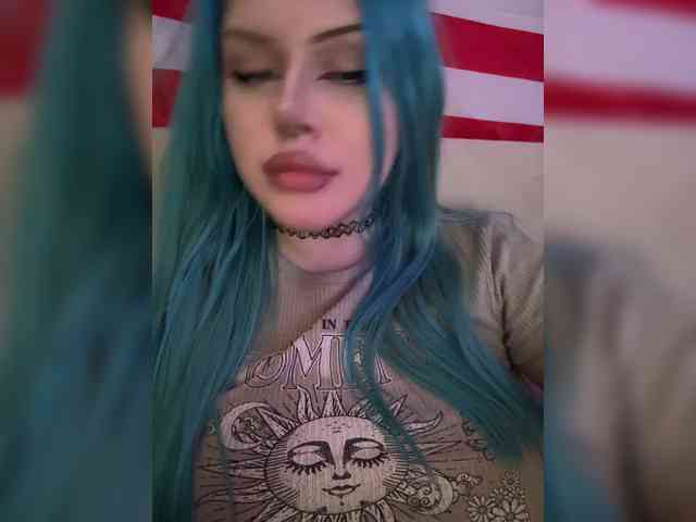 Miss_Nestle webcam