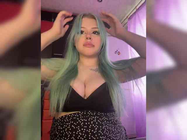 Miss_Nestle webcam