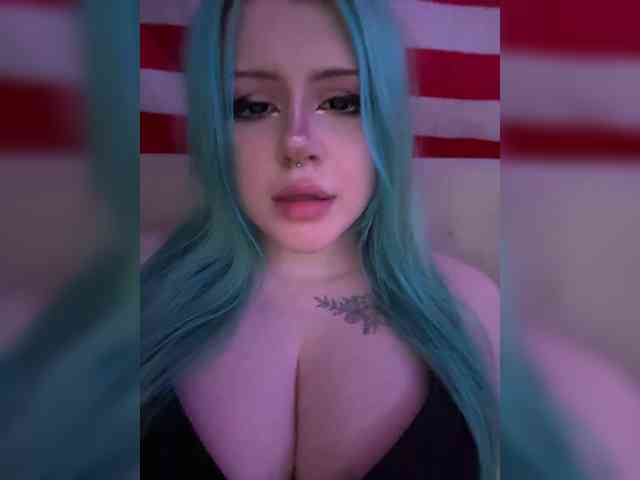 Miss_Nestle webcam
